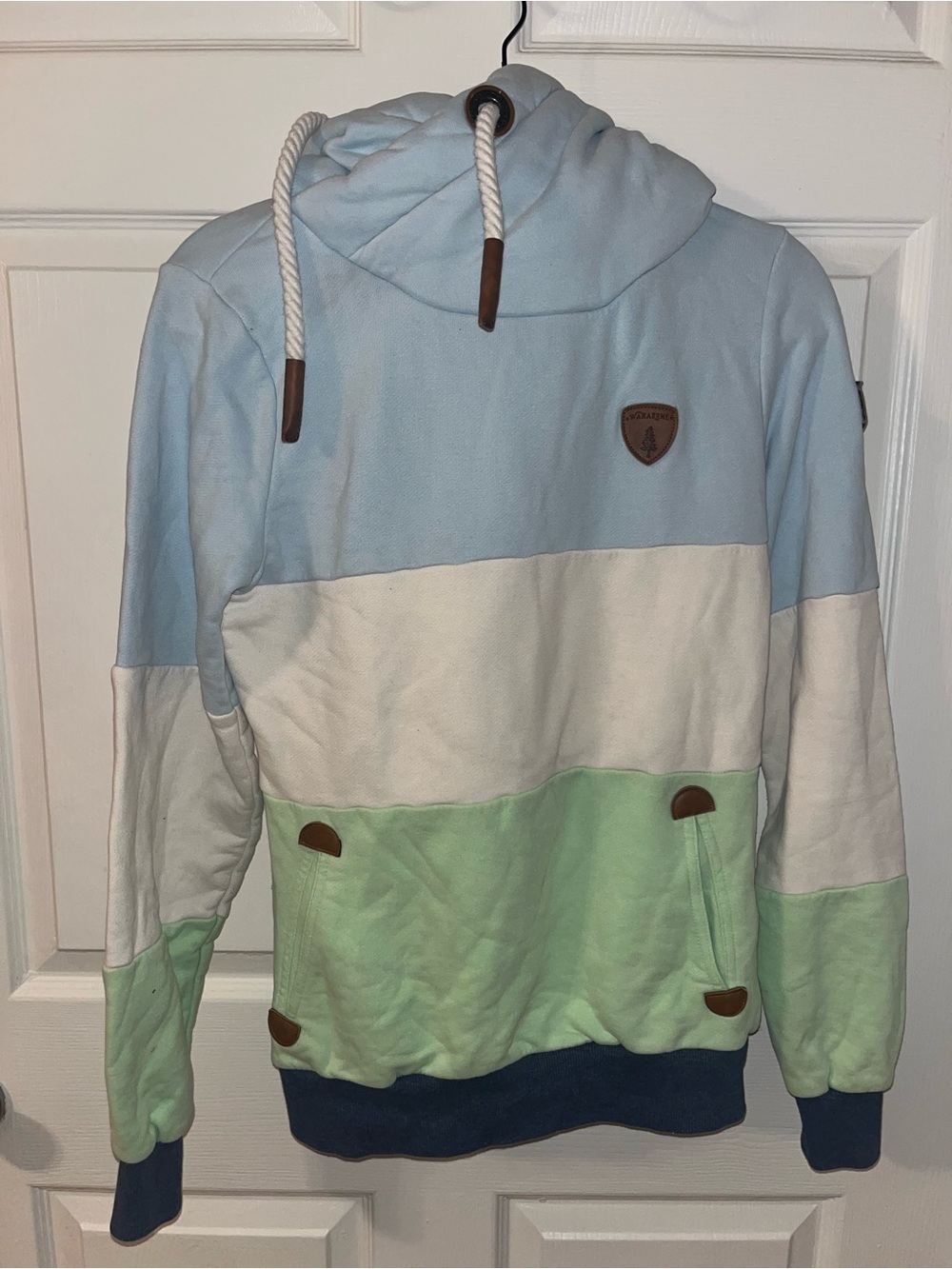 Wanakome size small colorblock pullover hoodie with string pulls & wrap neck GUC